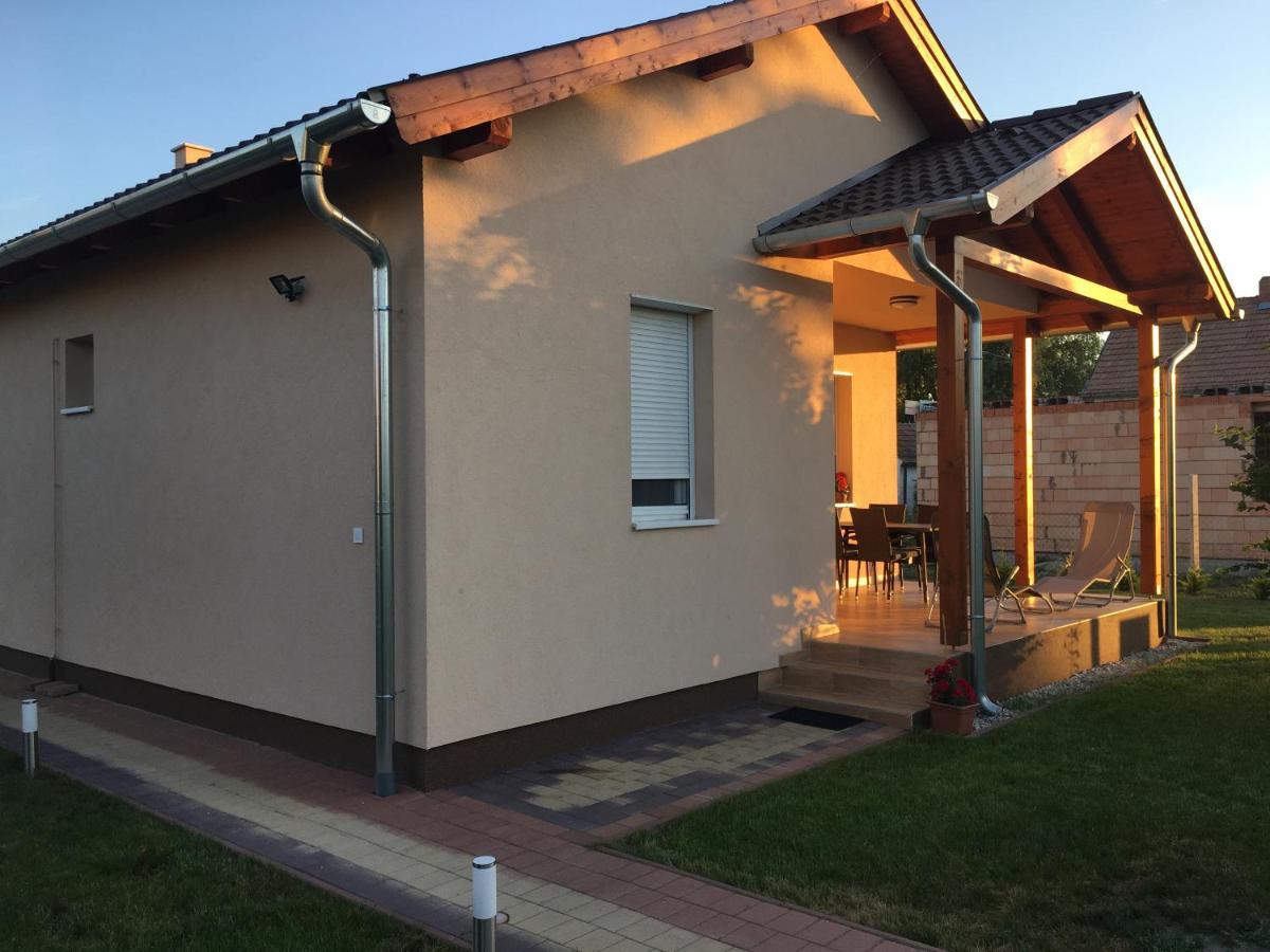Willa Konrad Apartman Balatonmáriafürdő Zewnętrze zdjęcie