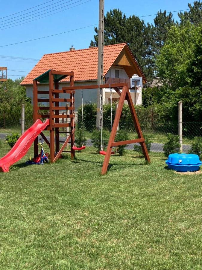 Willa Konrad Apartman Balatonmáriafürdő Zewnętrze zdjęcie