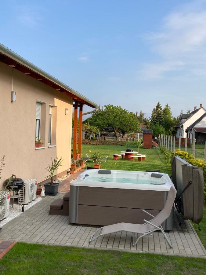 Willa Konrad Apartman Balatonmáriafürdő Zewnętrze zdjęcie